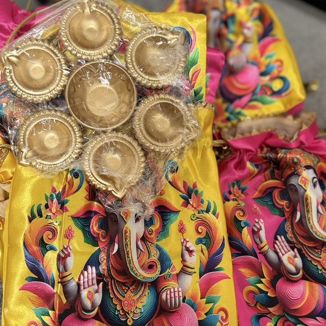 Floral Urli – 7 Inc mixed colour