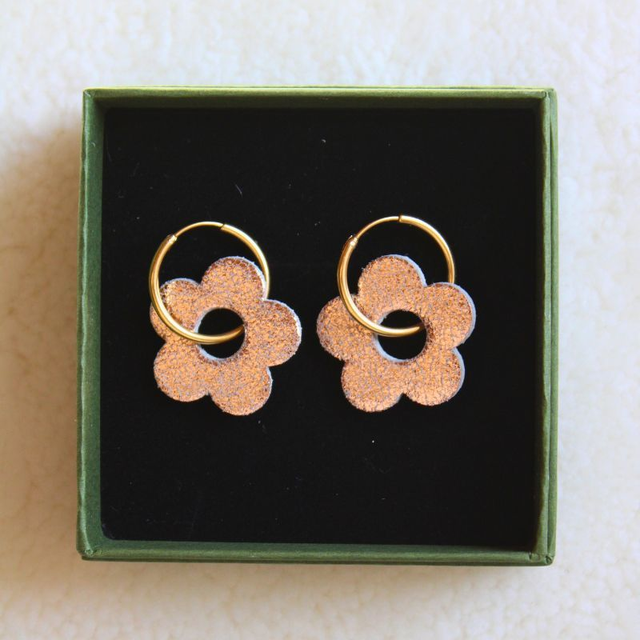 Boucles d’oreilles créoles fleurs 