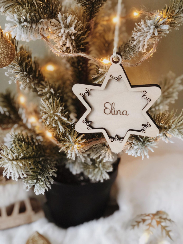 Boule de Noël en bois personnalisable