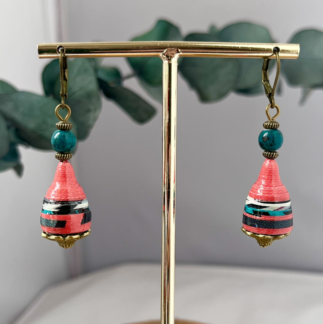 #12 Boucles d’oreilles upcycling en affiche 