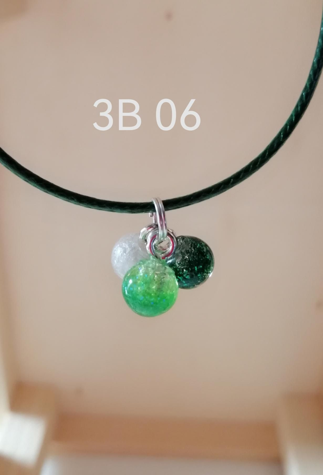 Collier 3B 06