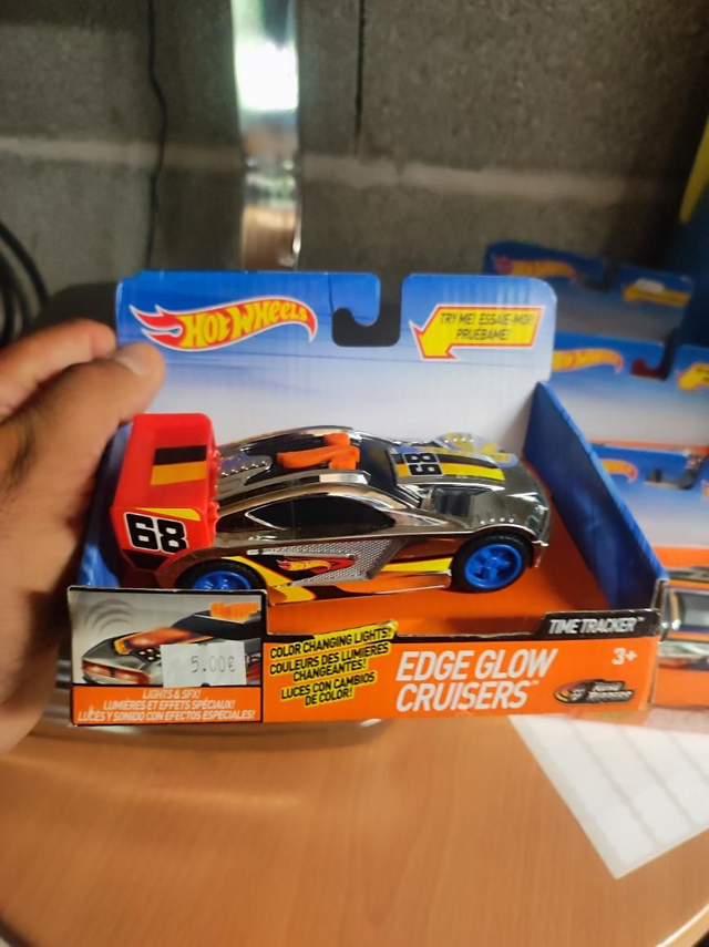 HOTWHEELS EDGE GLOW CRUISERS SONS ET LUMIÈRES