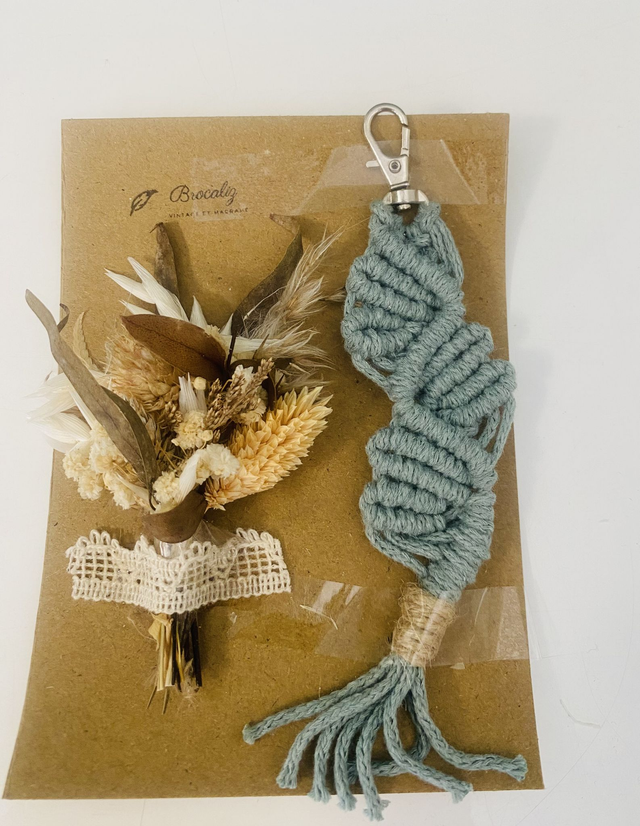 porte clé feuille en macramé