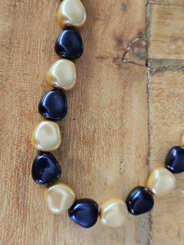 Elliptic pearl navy and light gold necklace 