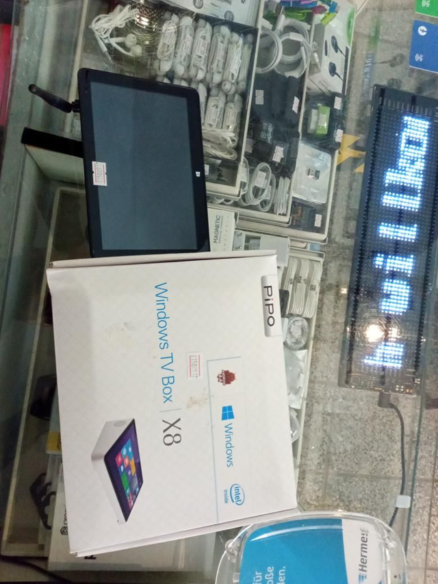 *0912- PIPO WINDOWS TV BOXX8