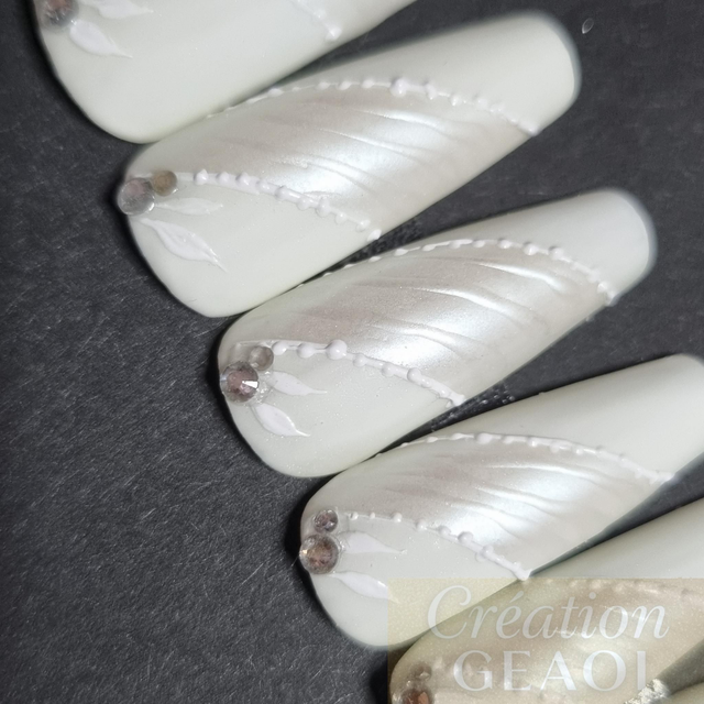 Tout en blanc little coffin L créer a la commande délai 7 jours