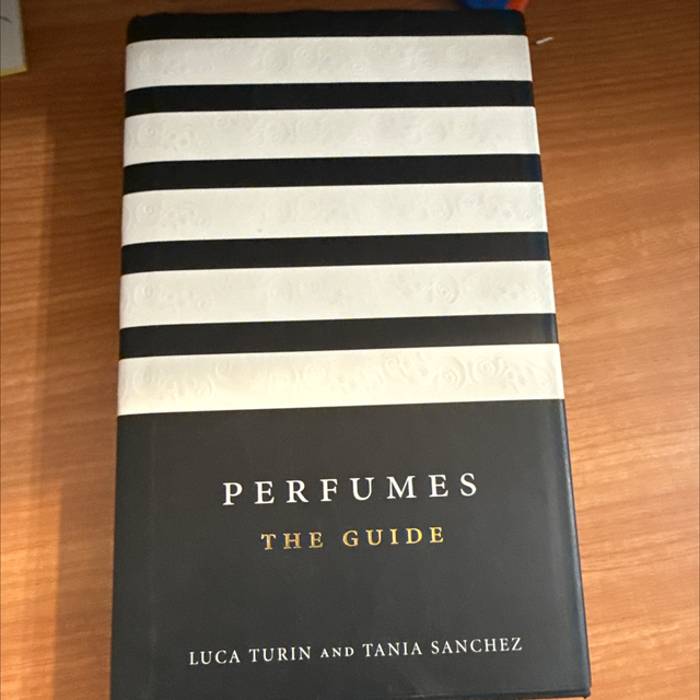 Perfumes The Guide