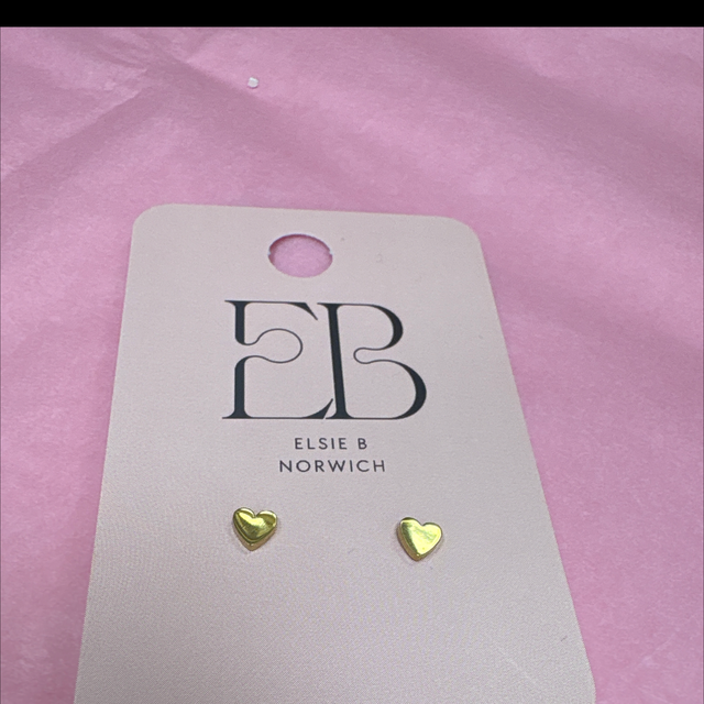 Gold metal heart stud earrings 