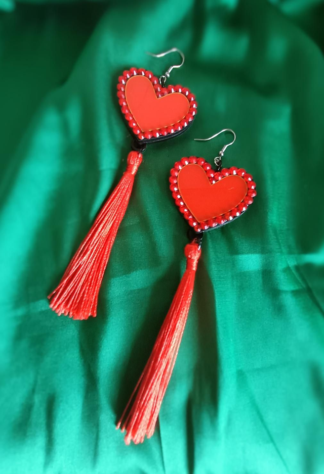 Viva Las Vegas - tassel hearts