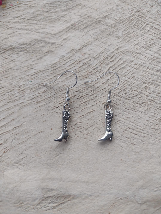 Boots silver earrings 
