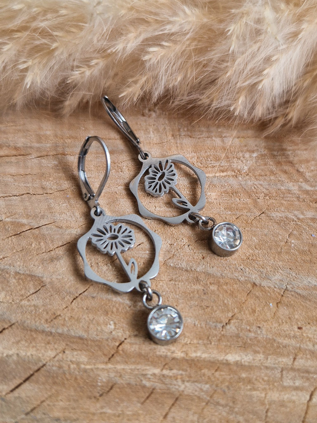 Boucles d'oreilles "Fleur de Naissance" – Avril : Marguerite