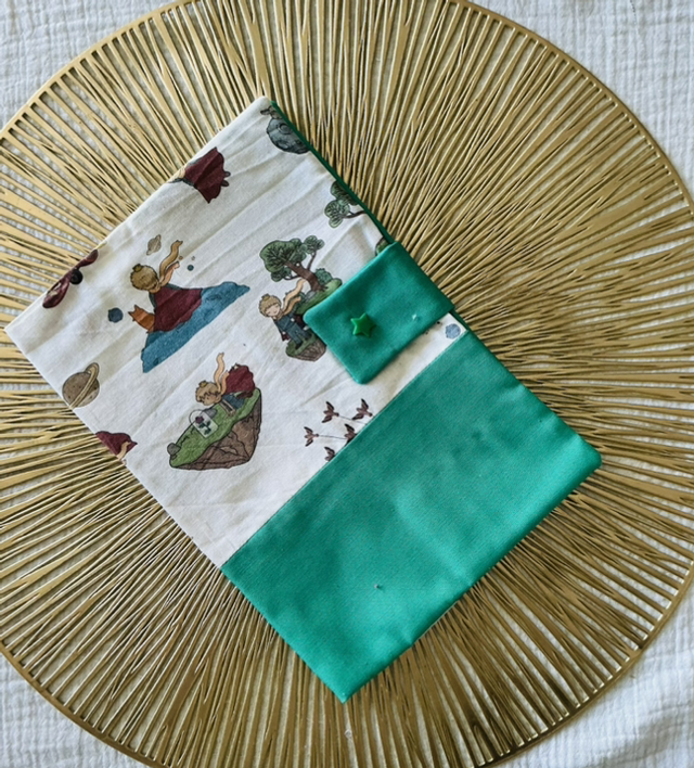 Protège carnet de santé en coton modèle « Le petit prince » 