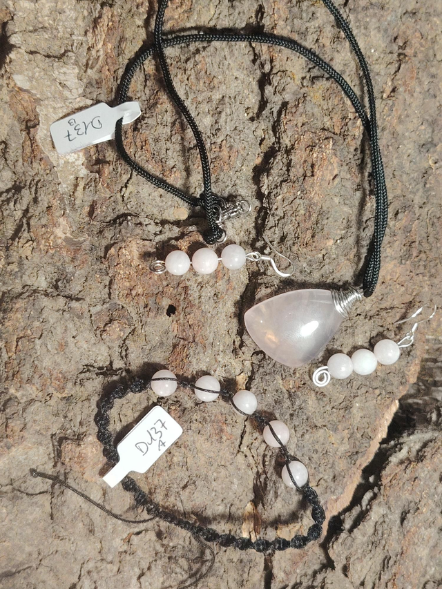 Ensemble femme quartz rose D137