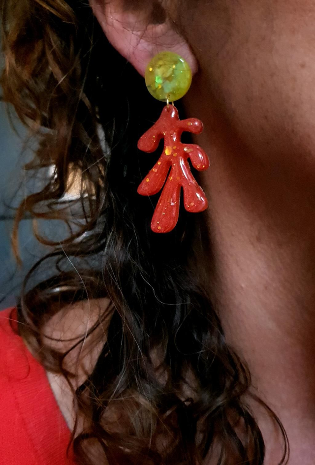 Boucles d'oreilles corail pour de faux