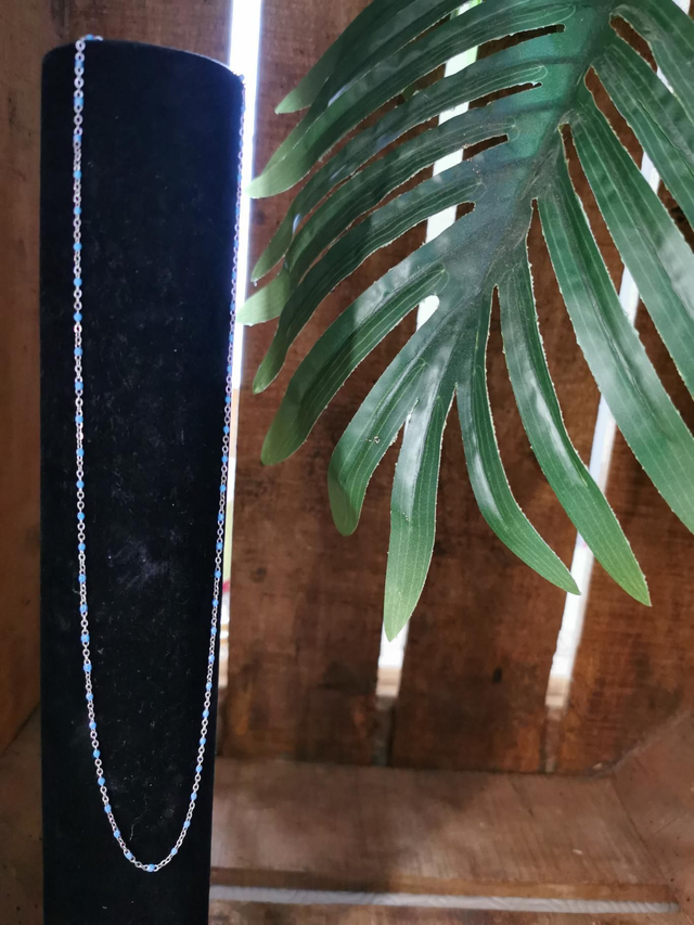 Collier acier et email bleu clair 