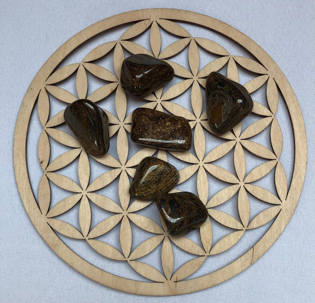 Pierre roulée en Bronzite