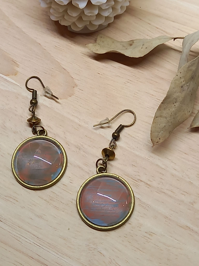 Boucles d&#039;oreilles Composition cabochon bleu-orange - métal bronze