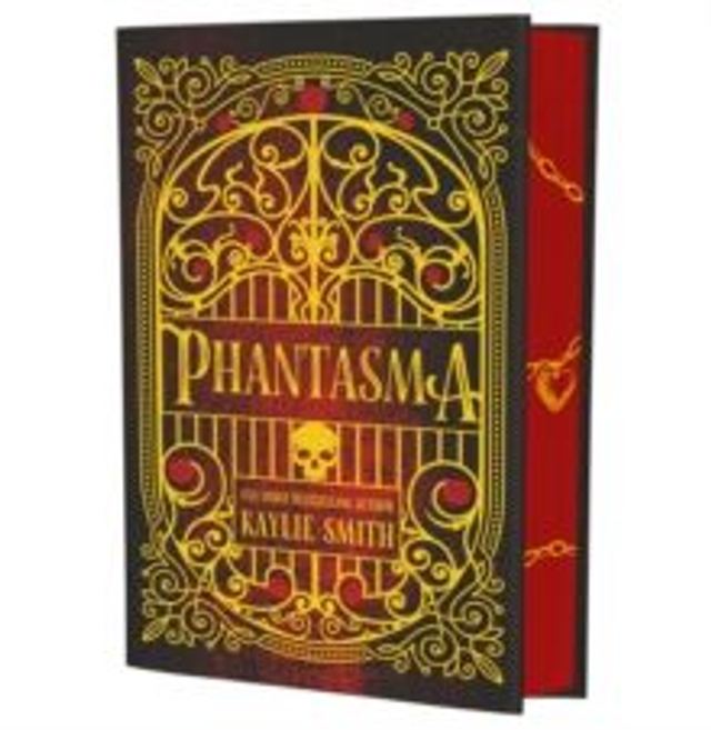 Phantasma : A dark fantasy romance