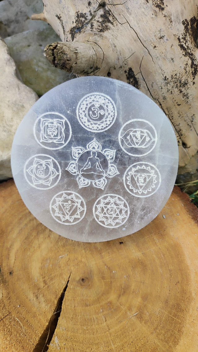 Plaque Sélénite Bouddha 7 Chakras