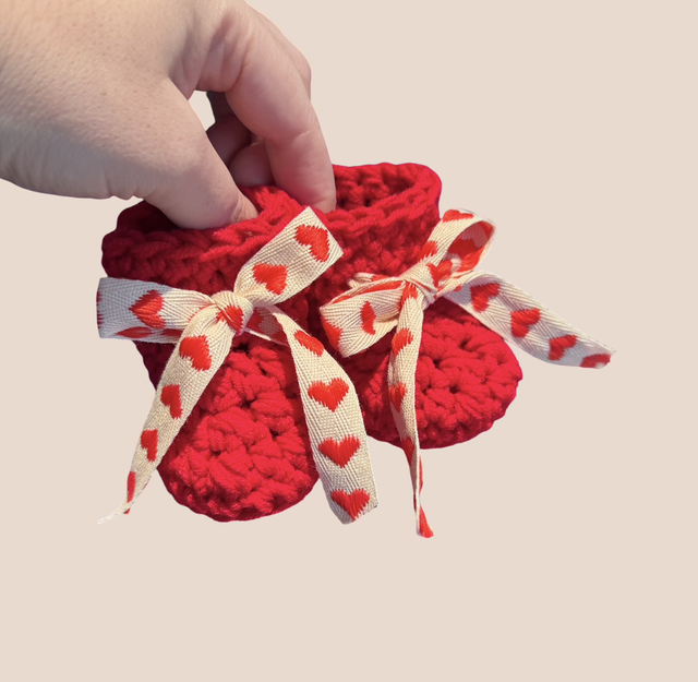 Heart Bow Booties - Red