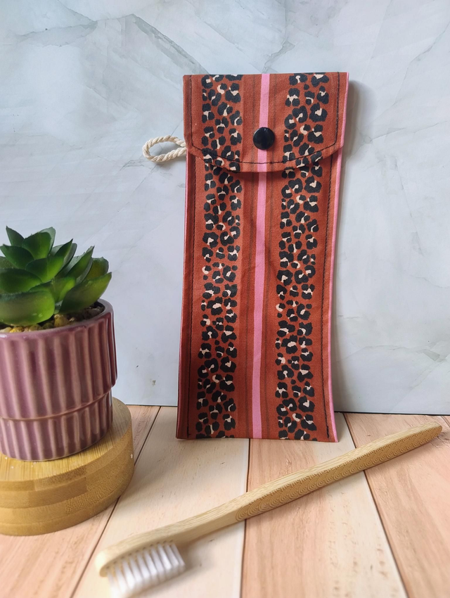 Pochette à brosse à dent
