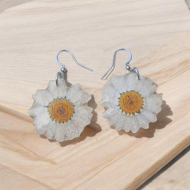 Pendientes margaritas blancas P003