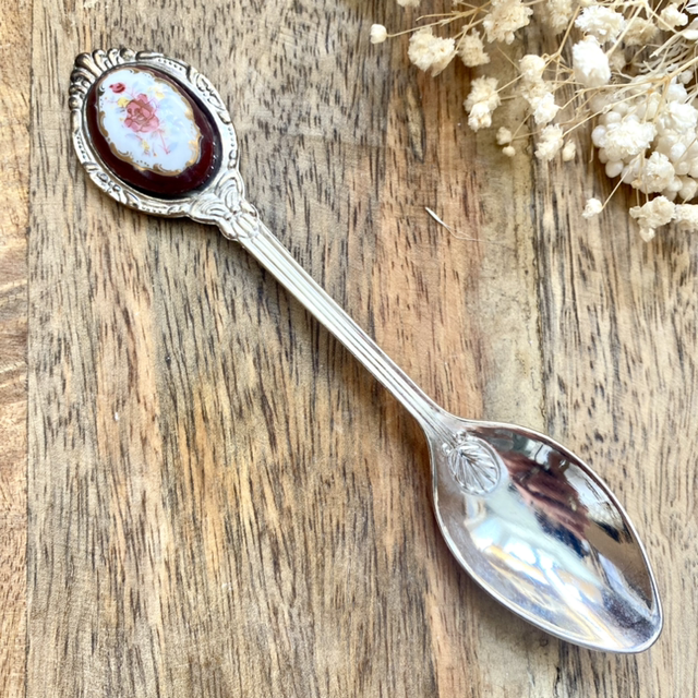 Cuillère porcelaine bordeaux 
