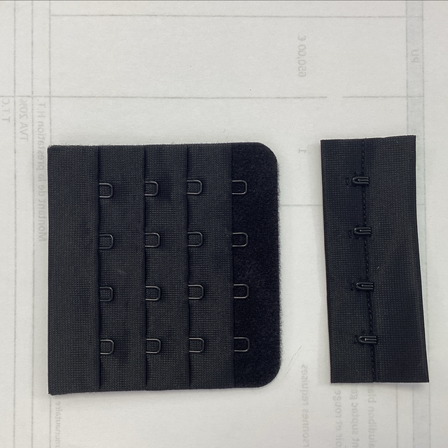 Attaches soutien-gorge, 4 crochets, largeur 70 mm