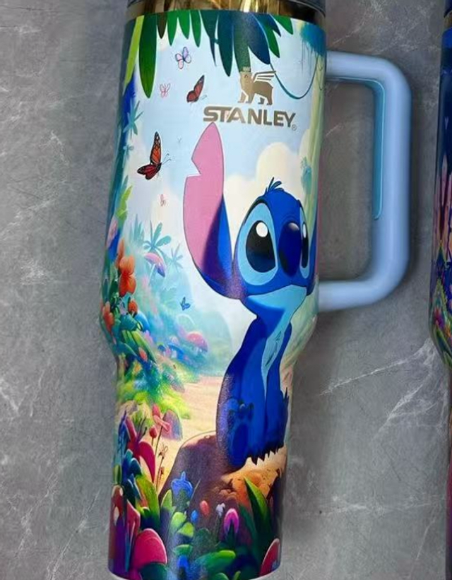 Gourde isotherme Stanley bleu ciel 1,2L 