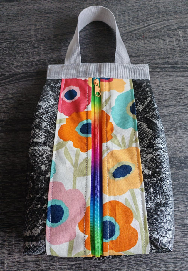 Trousse à toilette verticale