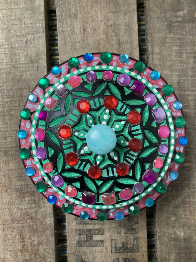 Boite ronde en bois multicolore