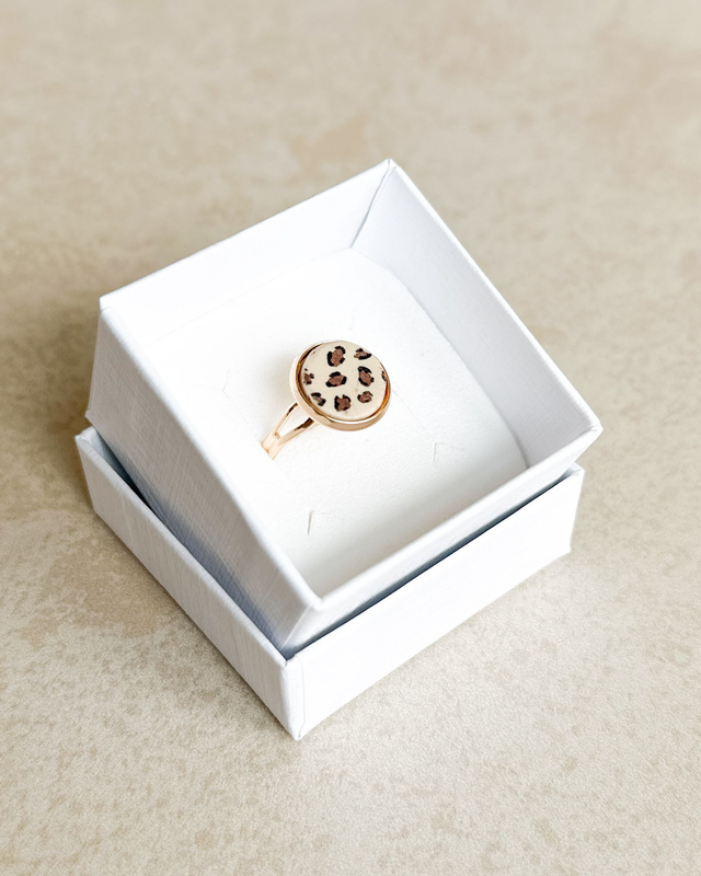Beige Leo - Circles Ring