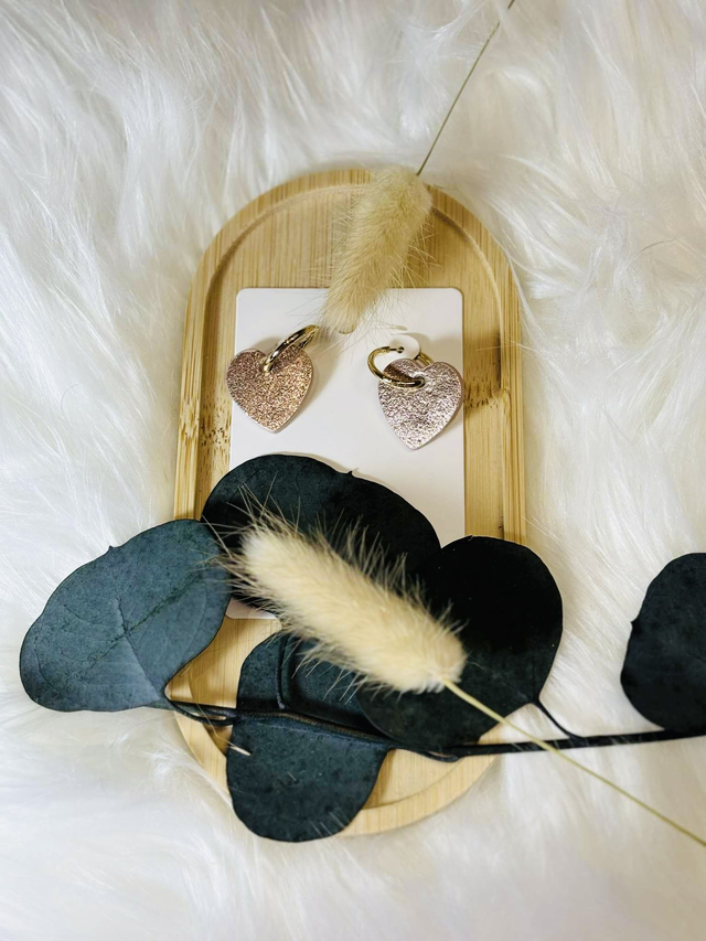 Boucles d'Oreilles Cuir recyclé - Coeurs Champagne