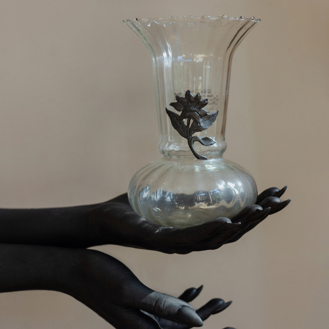 Fleur d’ombre 🌑 Vase en verre