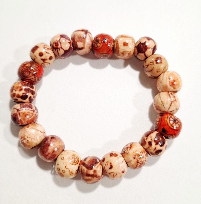 Vintage style wooden beaded bracelet