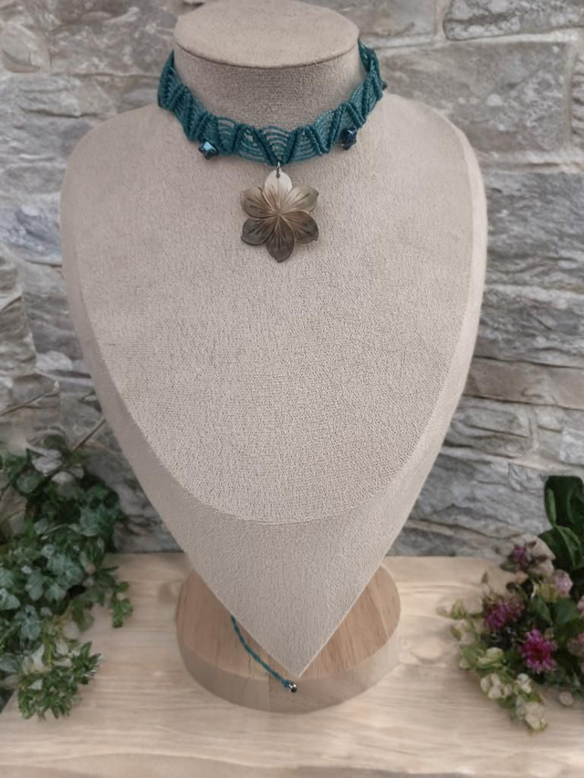 Collier ras du cou"Perles d'étoiles"