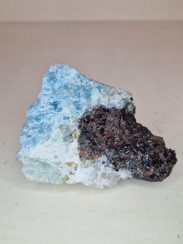 Aigue-Marine Grenat Quartz / 019