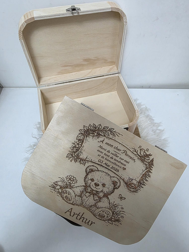 Valisette vide en bois