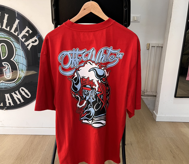 Off White t-shirt size XL NEW