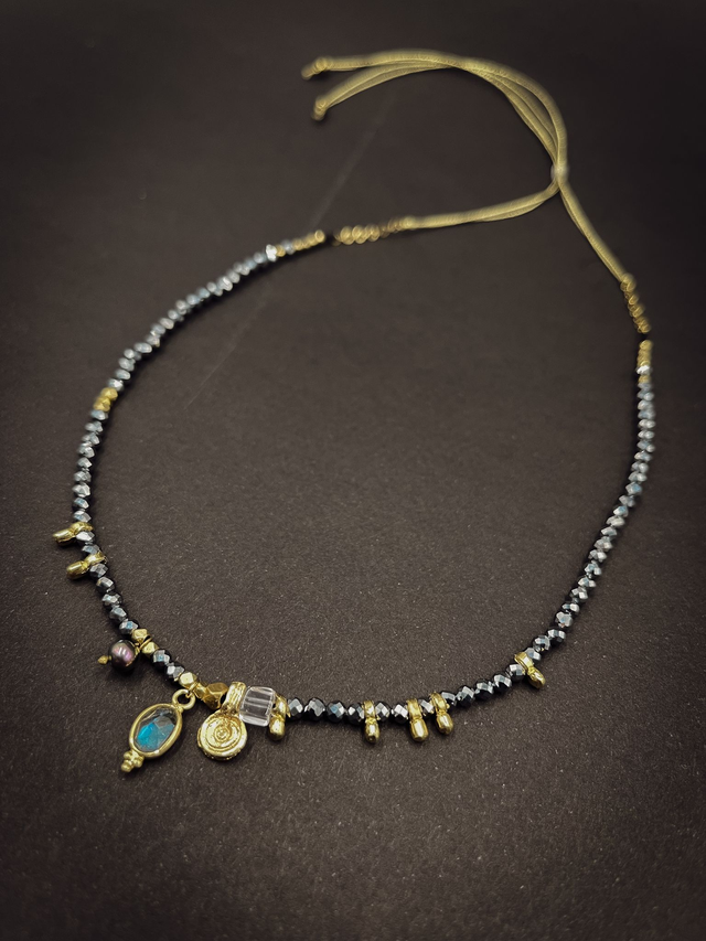 Collier &quot;Rivière&quot; d&#039;hématites