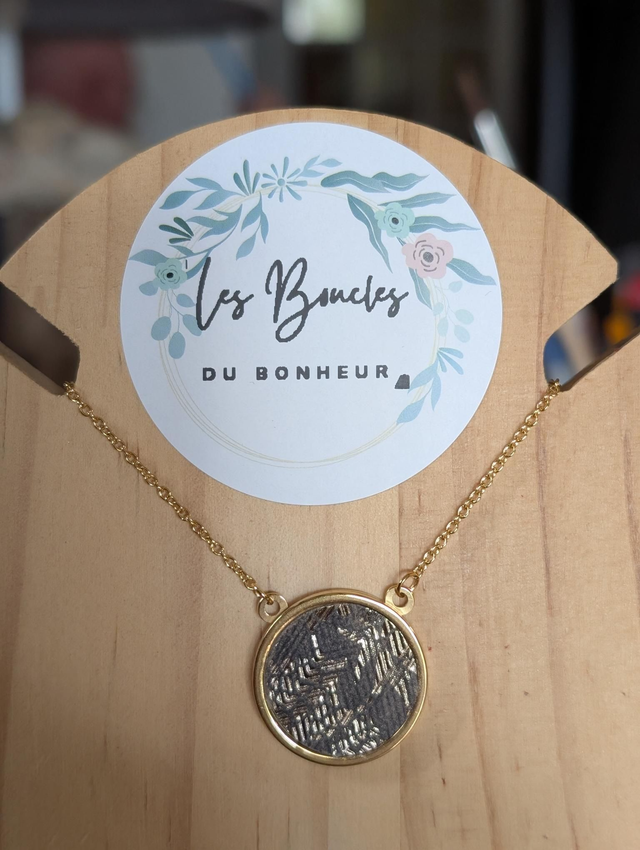 Collier 10 kaki doré 