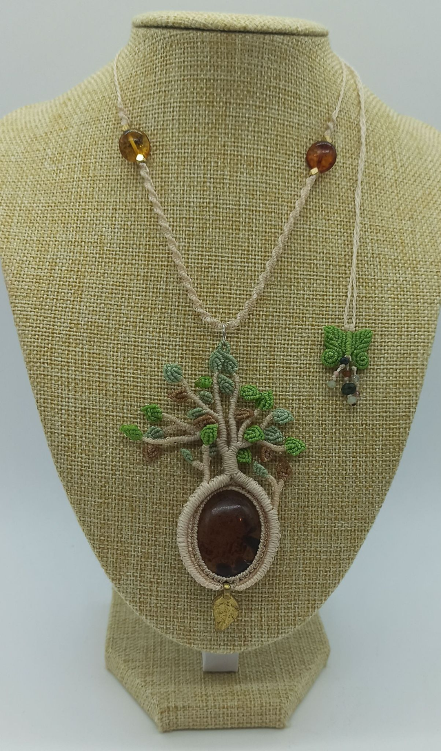collier micro macramé ambre et tourmaline