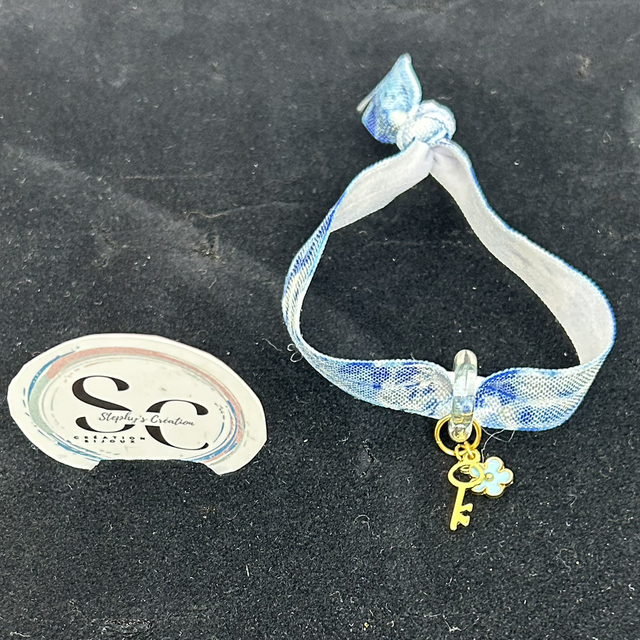 🌟 Bracelet ruban élastique - Fleurs bleues