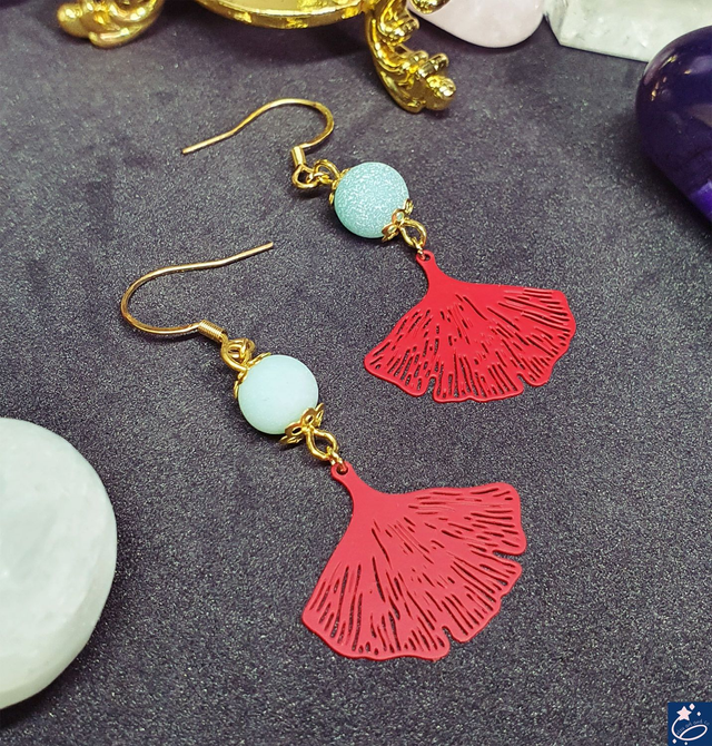 Boucles d&#039;oreilles feuilles de ginkgo et amazonites 