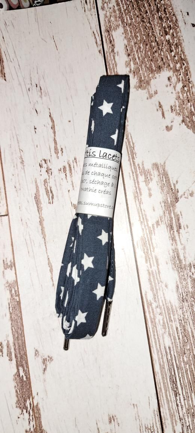 Lacets bleu à étoiles 