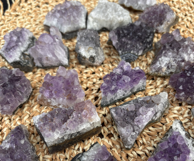 Raw Amethyst small cluster 