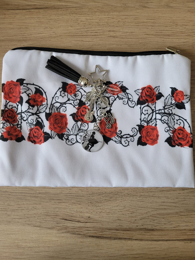 Rock - Bijou de sac argenté et Pochette