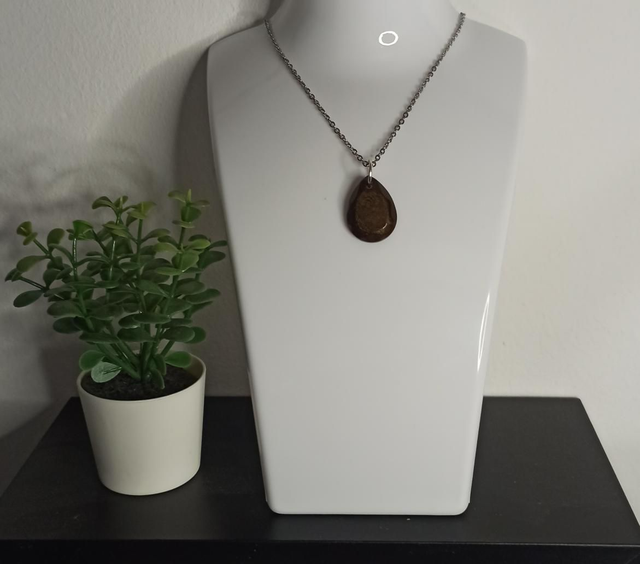 Pendentif marron nacré CO033