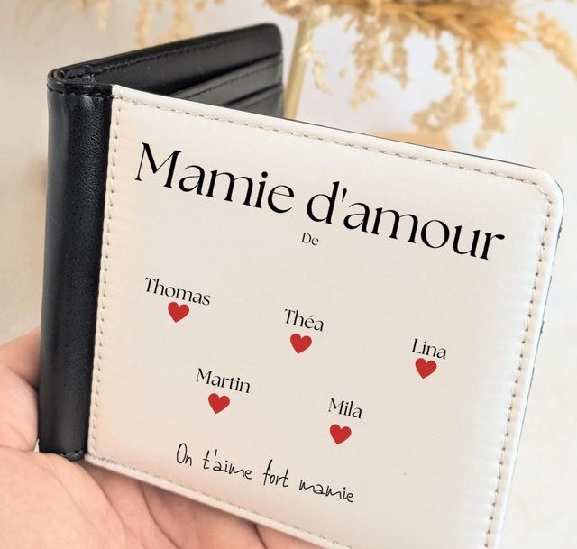 Portefeuille mamie avec tous ces petits coeurs