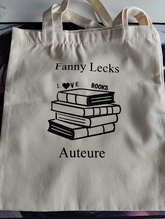 Tote bag